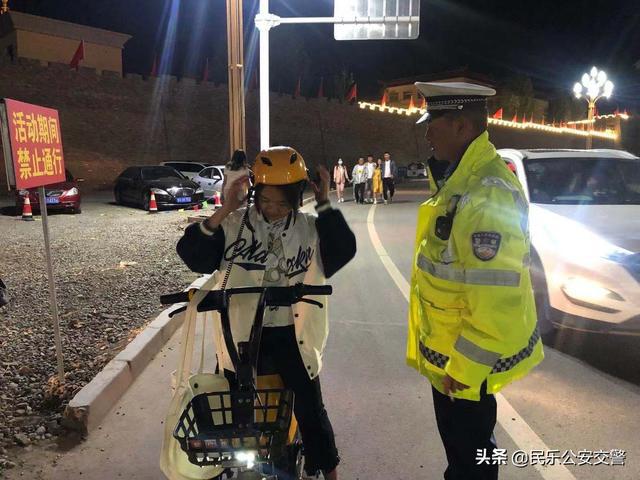 最新交警夜查视频，守护道路安全，我们一直在行动